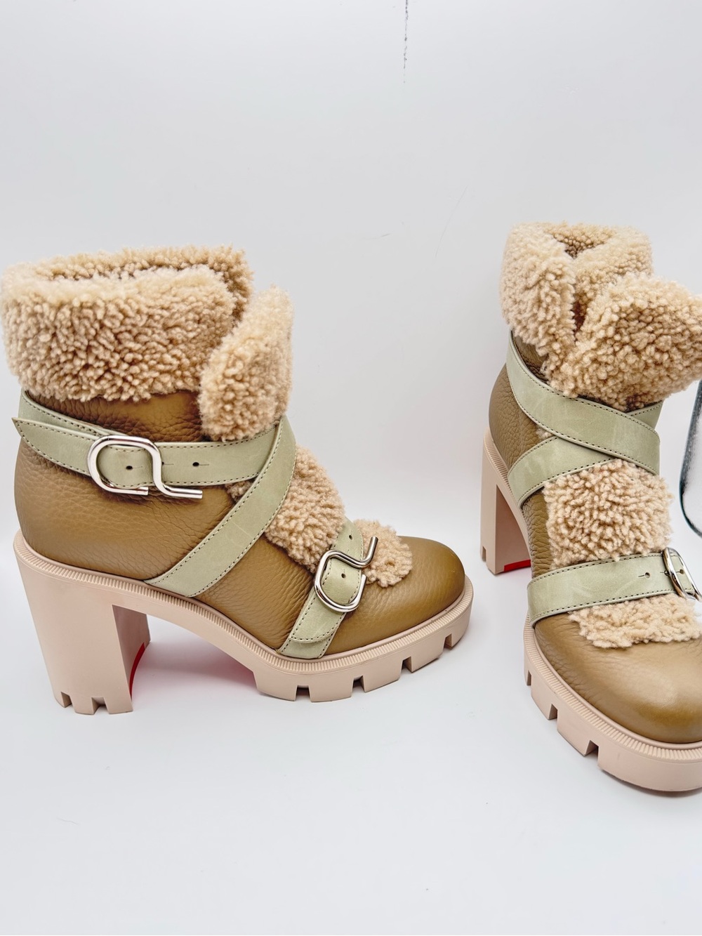 Christian Louboutin Pole Chic 70 Shearling Boots Tan Beige EU 36 Red Sole